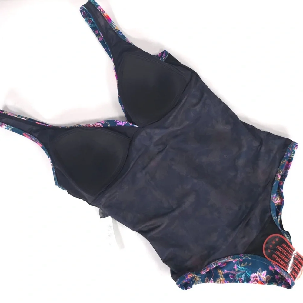 NWOT SEEKERS Essentials Australia🇦🇺 Style ONA Cup B One Piece Swimsuit Size 12